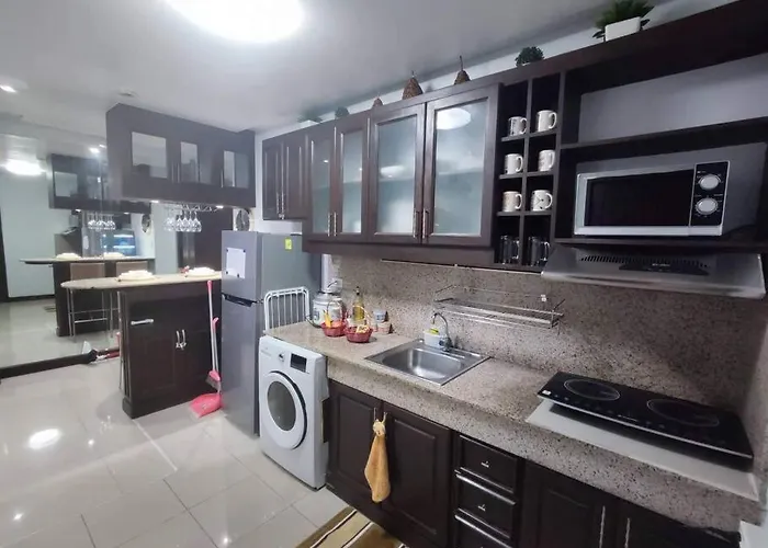 Apartamento Near Airport, Mailz Homez Cozy 2 Bedroom Condo, Full Kitchen, Swimming Pool, Wifi, 4r Manila