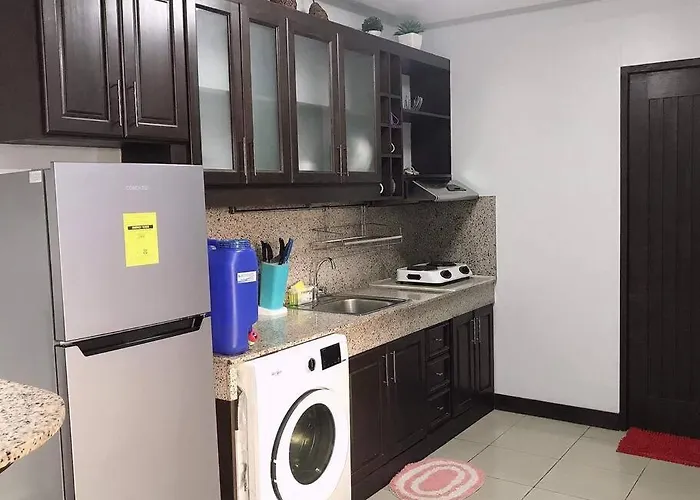 Apartamento Near Airport, Mailz Homez Cozy 2 Bedroom Condo, Full Kitchen, Swimming Pool, Wifi, 4r *