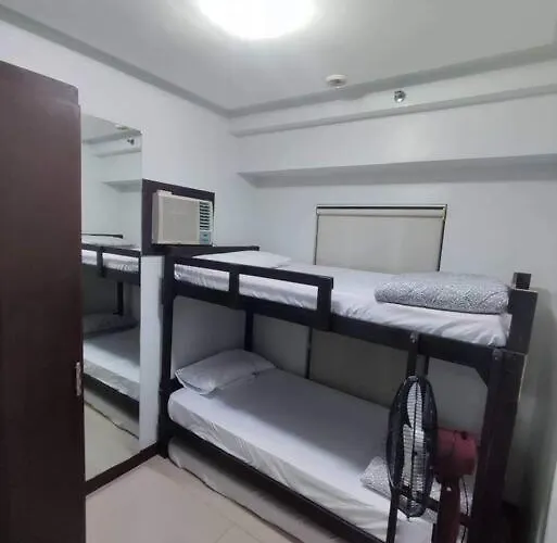 Near Airport, Mailz Homez Cozy 2 Bedroom Condo, Full Kitchen, Swimming Pool, Wifi, 4r Apartamento Manila