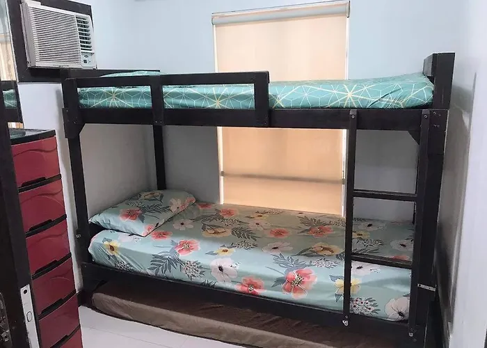Near Airport, Mailz Homez Cozy 2 Bedroom Condo, Full Kitchen, Swimming Pool, Wifi, 4r *